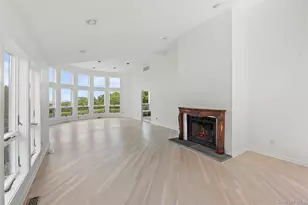 32 Contessa Ct, Port Jefferson, NY 11777 - Photo 5