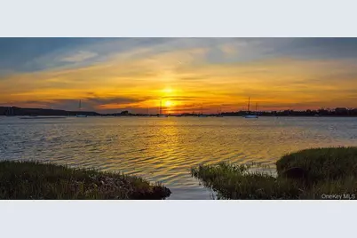 32 Contessa Court, Port Jefferson, NY 11777 - Photo 49