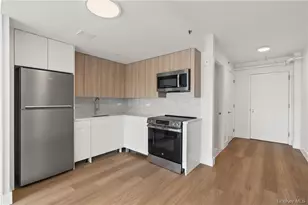 1 Lyon Pl, White Plains, NY 10601 - Photo 7