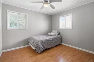 2513 Cedar St, East Meadow, NY 11554 - Photo 9