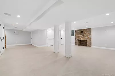 46 Banbury Road, Rockville Centre, NY 11570 - Photo 35