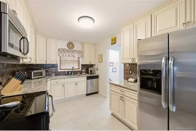 10 S Merrick Road, Massapequa, NY 11758 - Photo 9