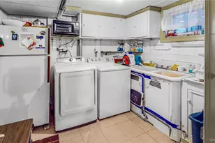 83-43 252nd St, Bellerose, NY 11426 - Photo 17