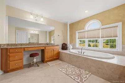 11 Hopeview Court, Newburgh, NY 12550 - Photo 31