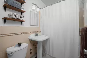 13 Bryant Crescent, White Plains, NY 10604 - Photo 17
