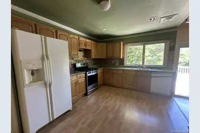 46 Andover Drive, Coram, NY 11727 - Photo 5