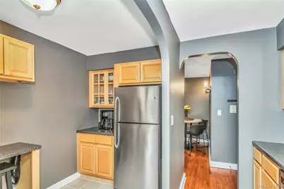 8 Welwyn Road #2F, Great Neck, NY 11021 - Photo 7