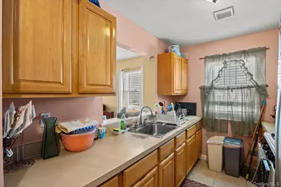 309 Logan Street, Brooklyn, NY 11208 - Photo 7