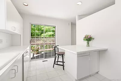 75 W Hartsdale Avenue #3, Hartsdale, NY 10530 - Photo 11