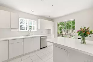 75 W Hartsdale Ave, Hartsdale, NY 10530 - Photo 9