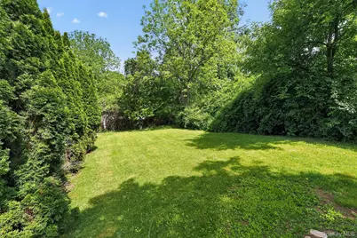 21 Sussex Road, Carmel, NY 10512 - Photo 3