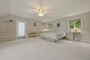 2 Crabtree Ln, Roslyn, NY 11576 - Photo 19