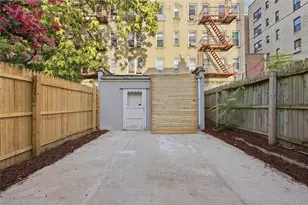 34-09 29th St, Astoria, NY 11106 - Photo 27