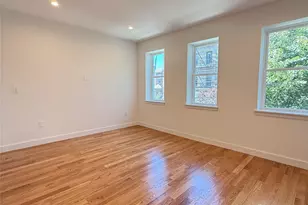 34-09 29th St, Astoria, NY 11106 - Photo 5