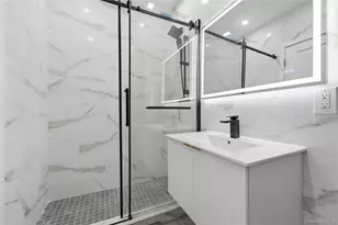 34-09 29th St, Astoria, NY 11106 - Photo 25