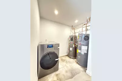 3409 29th Street, Astoria, NY 11106 - Photo 35