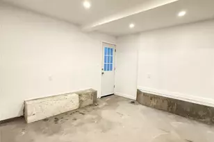 34-09 29th St, Astoria, NY 11106 - Photo 33