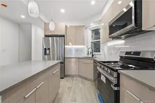 34-09 29th St, Astoria, NY 11106 - Photo 7