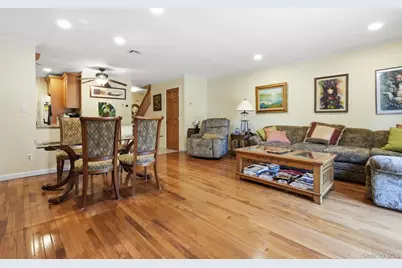 100 Daly Boulevard #1306, Oceanside, NY 11572 - Photo 5