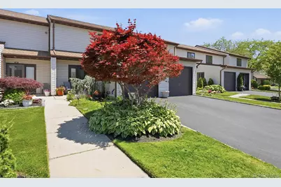 100 Daly Boulevard #1306, Oceanside, NY 11572 - Photo 1