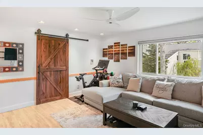 54 Richmond Boulevard #4B, Ronkonkoma, NY 11779 - Photo 5