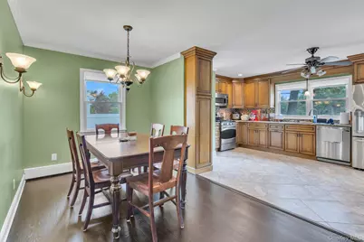 19 Laurelton Avenue, Lake Grove, NY 11755 - Photo 7