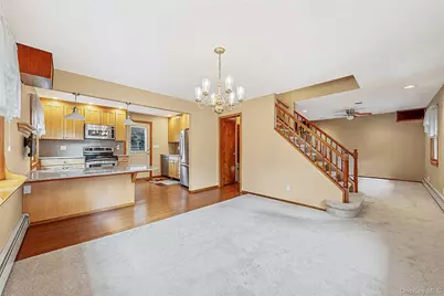 572 Benito Street, East Meadow, NY 11554 - Photo 21