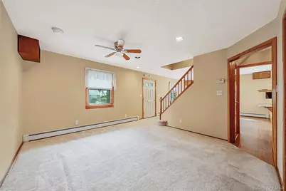 572 Benito Street, East Meadow, NY 11554 - Photo 23