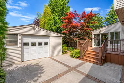 572 Benito Street, East Meadow, NY 11554 - Photo 15