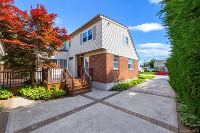 572 Benito Street, East Meadow, NY 11554 - Photo 17