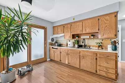 159 Nassau Avenue, West Babylon, NY 11704 - Photo 7
