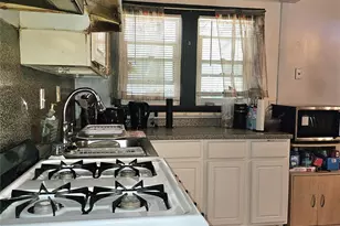 131-21 223rd St, Springfield Gardens, NY 11413 - Photo 7