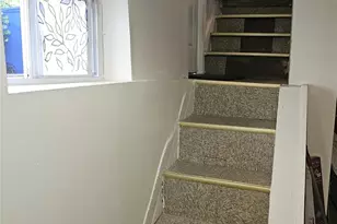 131-21 223rd St, Springfield Gardens, NY 11413 - Photo 11