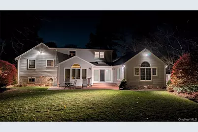 8 Maria Court, Huntington Station, NY 11746 - Photo 1