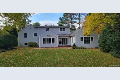 8 Maria Court, Huntington Station, NY 11746 - Photo 3