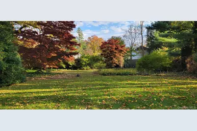 8 Maria Court, Huntington Station, NY 11746 - Photo 7
