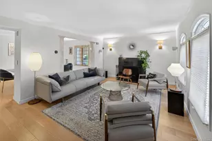 14-25 Burton St, Whitestone, NY 11357 - Photo 5