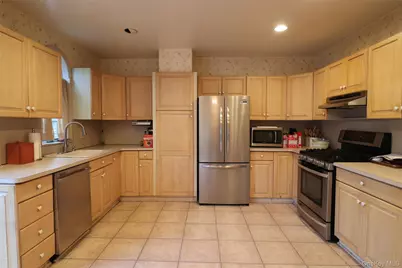 3232 Country Club Road, Bronx, NY 10465 - Photo 7