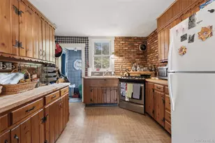 586 New Hempstead Rd, Spring Valley, NY 10977 - Photo 17