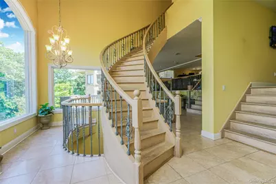 16 Diana Trail, New York, NY 10304 - Photo 17