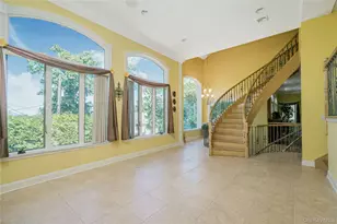 16 Diana Trail, New York, NY 10304 - Photo 5
