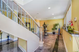 16 Diana Trail, New York, NY 10304 - Photo 3