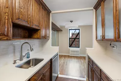 84-29 155 Avenue #5J, Howard Beach, NY 11414 - Photo 3