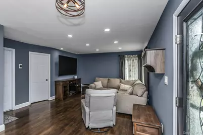 9 Pompano Lane, Massapequa Park, NY 11762 - Photo 5