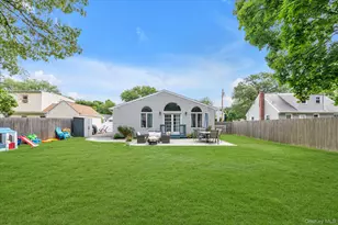 47 Lebkamp Ave, Huntington, NY 11743 - Photo 17