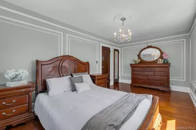108 Memphis Avenue, Floral Park, NY 11001 - Photo 13