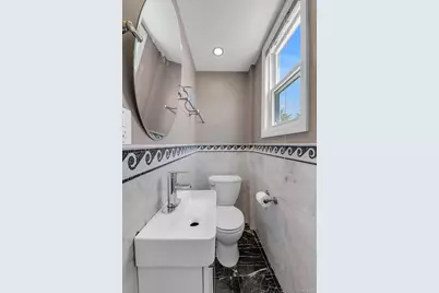 108 Memphis Avenue, Floral Park, NY 11001 - Photo 11