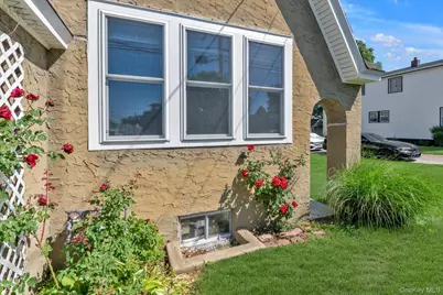 108 Memphis Avenue, Floral Park, NY 11001 - Photo 21