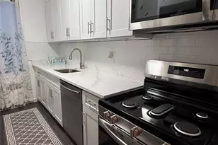 530 Dubois Ave, Valley Stream, NY 11581 - Photo 7