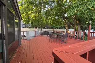 42 Bennett Ave, Huntington Station, NY 11746 - Photo 33